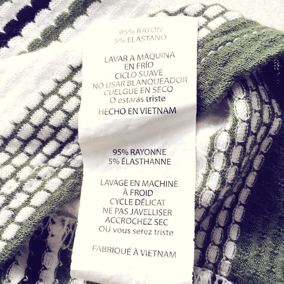 𝅺LULAROE Green White Striped Size Small Top - Picture 7 of 7